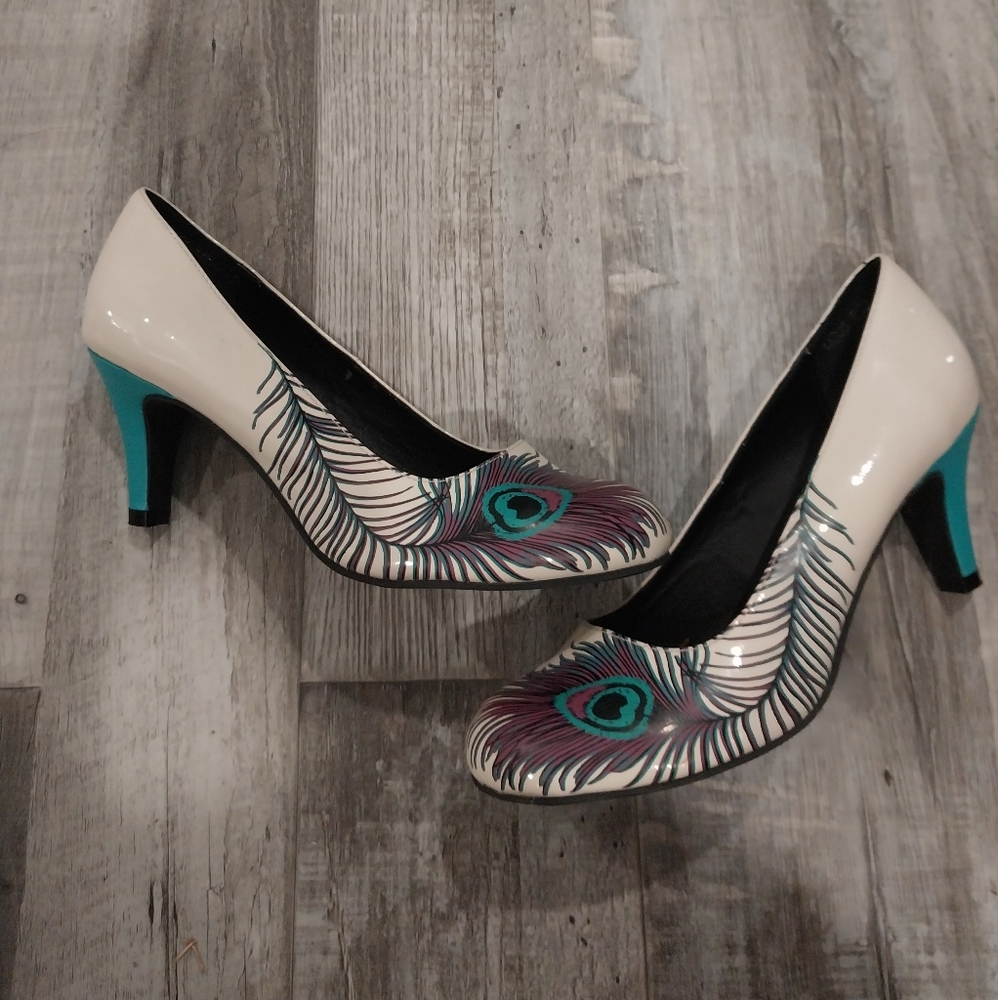 TUK heels